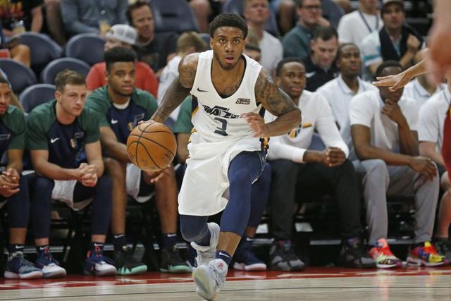 贾乃亮与李小璐再次同框引发复合猜测，网友反应不一